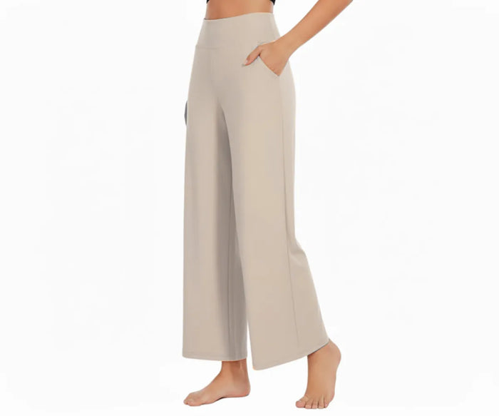 Soft beige women’s cotton wide-leg pants with pockets – comfortable and breathable for everyday wear