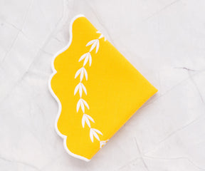 Elegant yellow table placemat, perfect for bulk wedding or party table settings