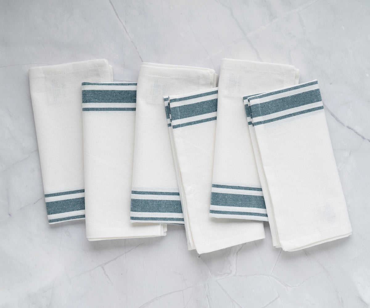 High-quality linen stripe napkins with a refined and timeless look.