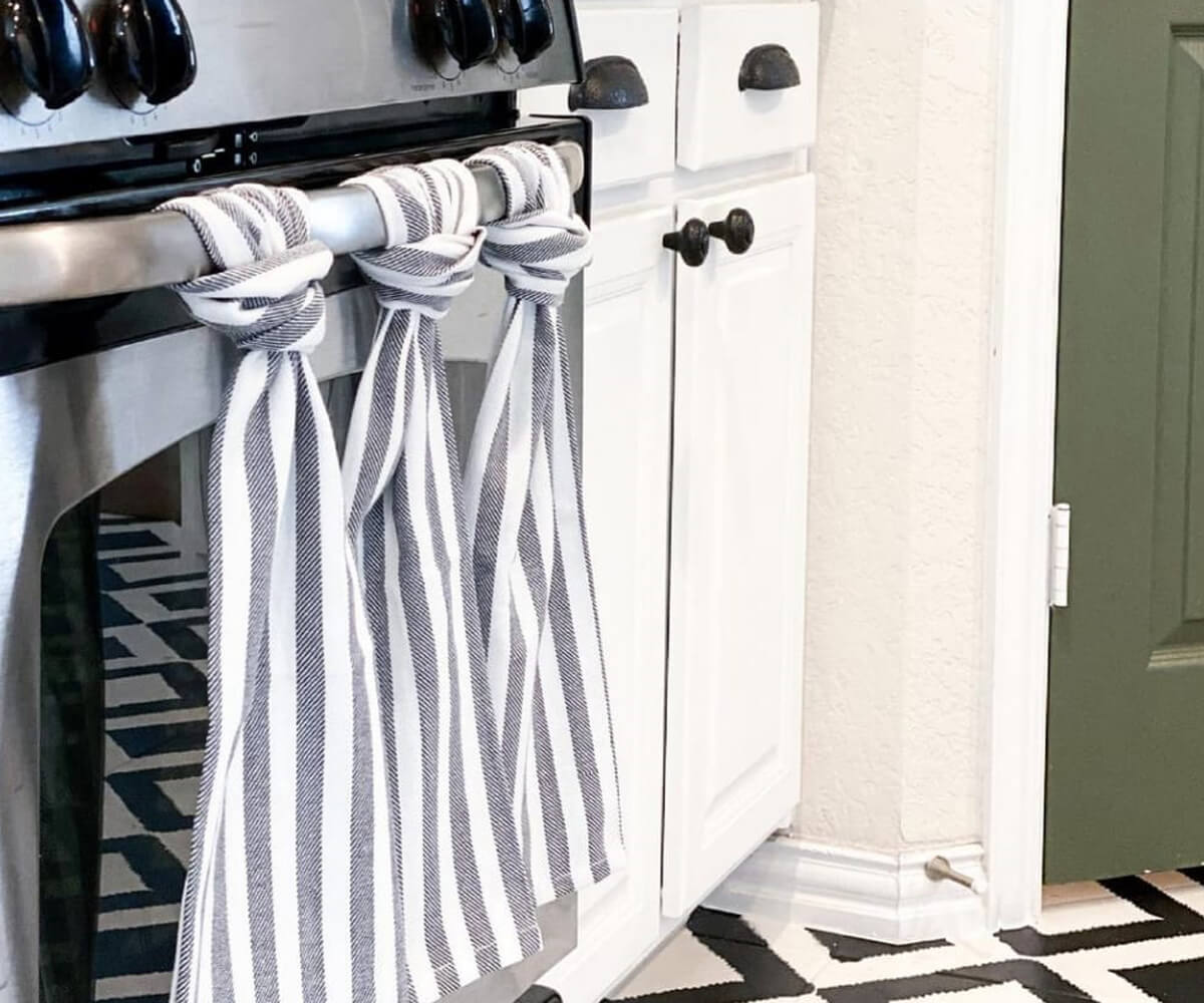 8 pack 100% Cotton Kitchen Towels with Stripes and Solids by Somerset Home  16”x28 