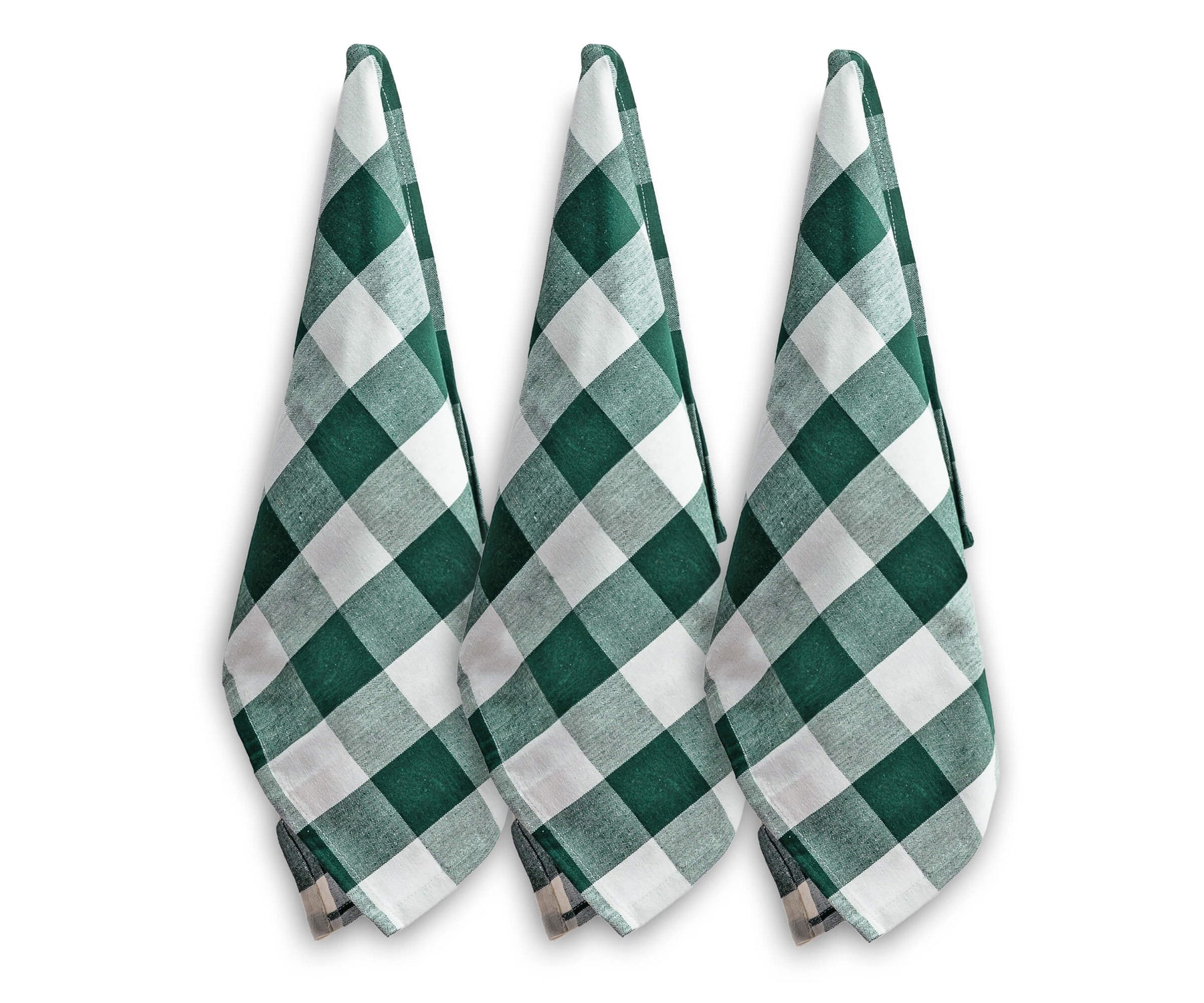 Green and white towels are a classic combination that is perfect for kitchens of all styles.