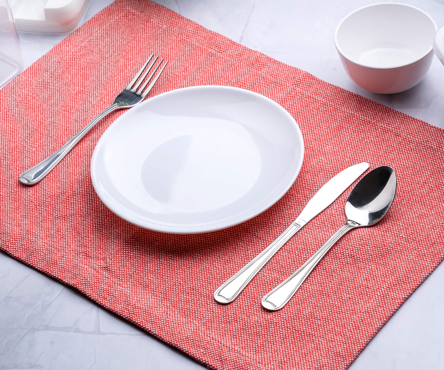 Red Orange Placemats - cotton placemats set of 6 are place don the table with plate and spoon.