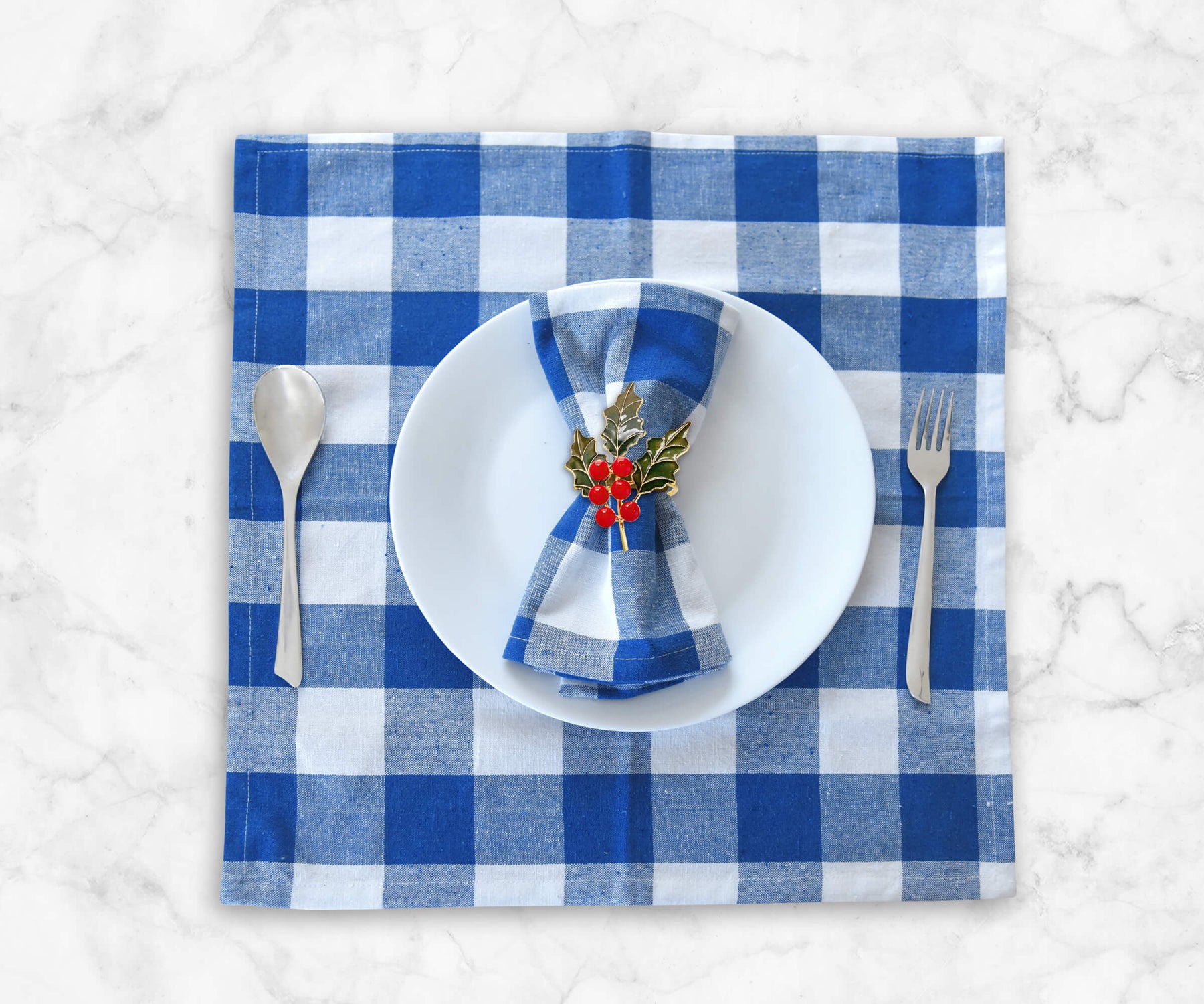 Elevate your dining experience with cloth dinner napkins, combining practicality and refinement seamlessly.