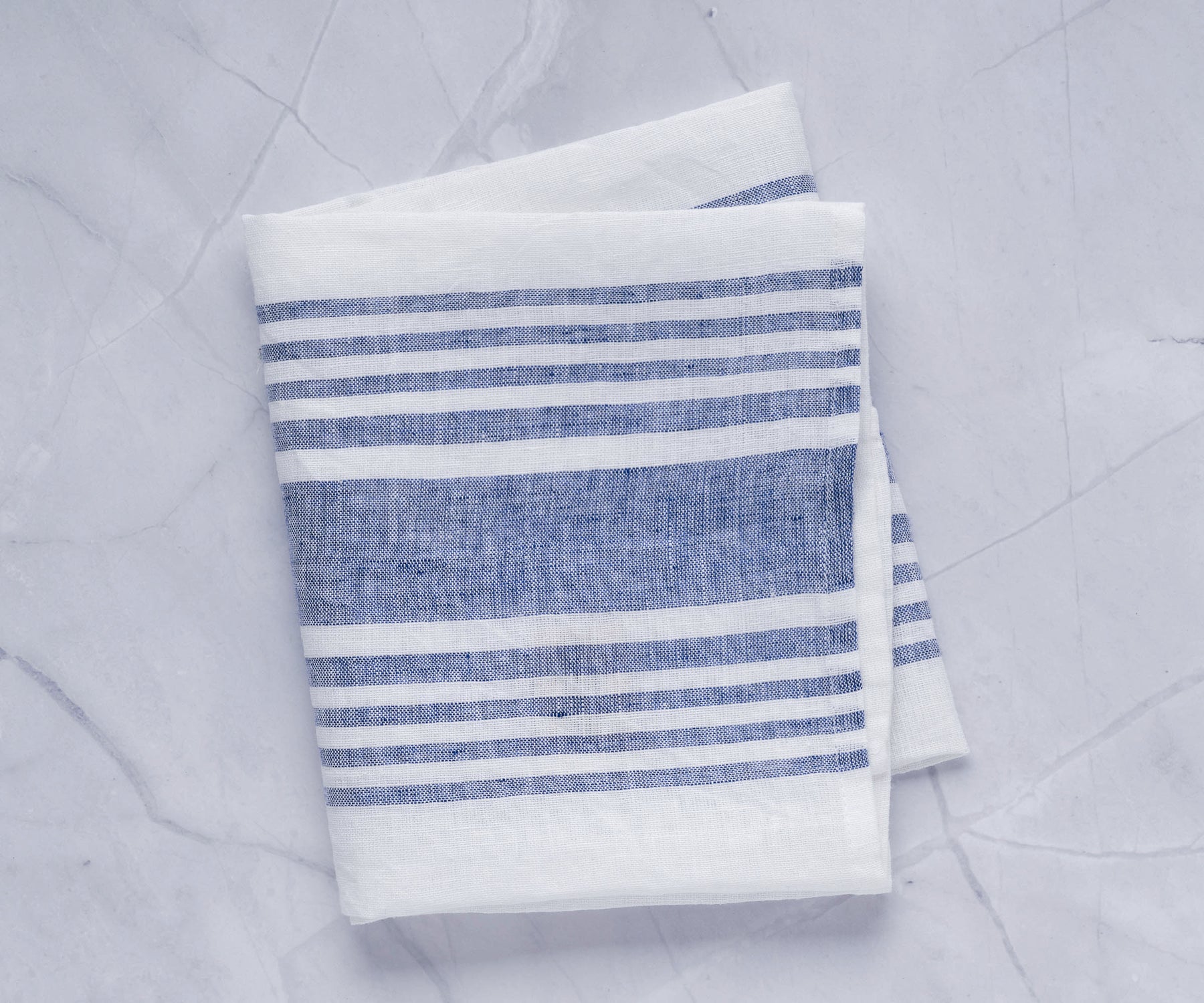 Immerse your kitchen in an aura of sophistication and utility with the exquisite linen kitchen towels and dish towels, effortlessly blending style and practicality.