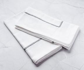 table napkins or decorative napkins are made of 100% cotton fabric, cloth washable napkins, black embroidery napkins