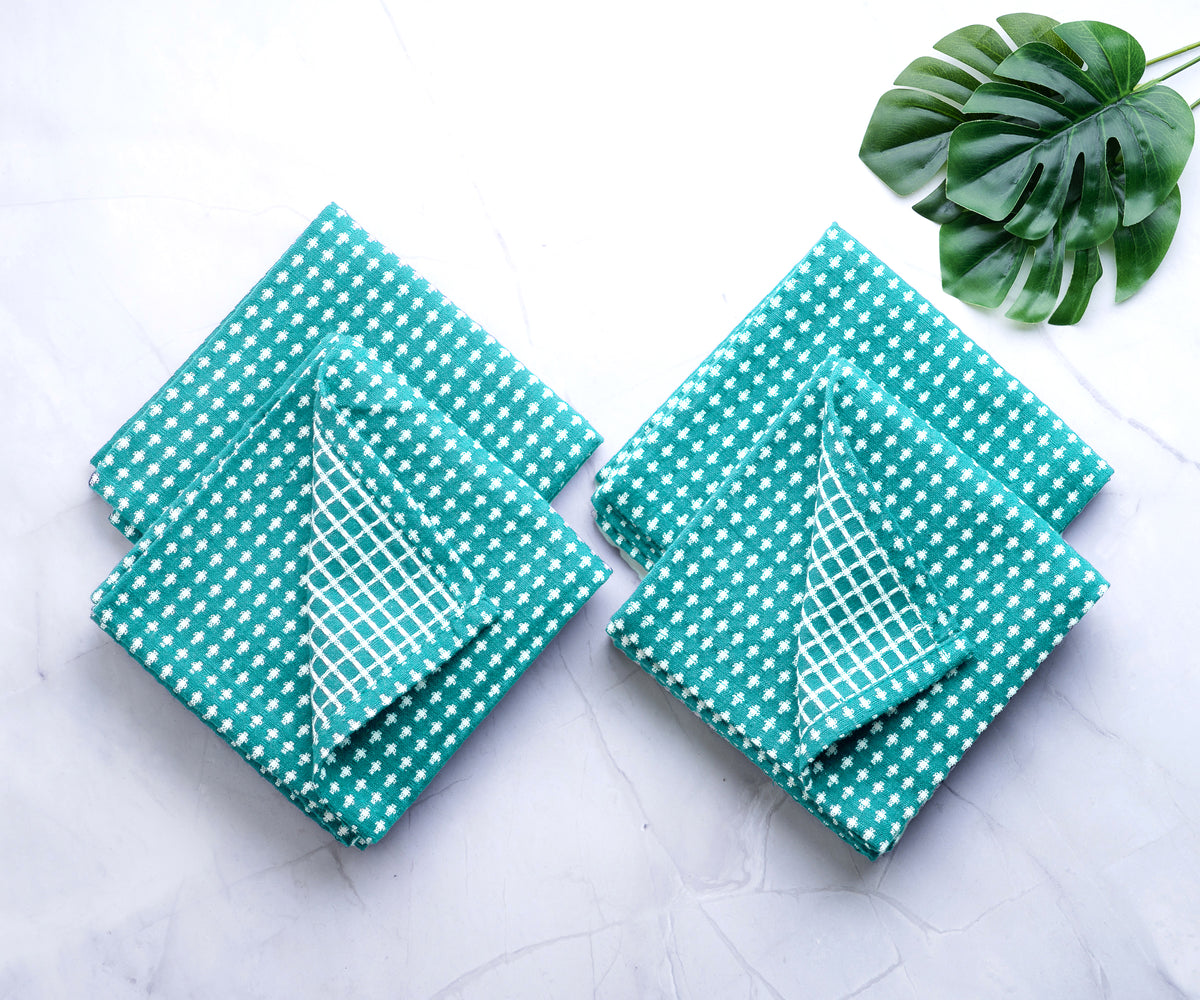kitchen towels are made of cotton and are perfect for cleaning up messes in the kitchen. 
