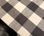Bulk purchases of tablecloths streamline the planning process, ensuring you have enough coverings for every table.