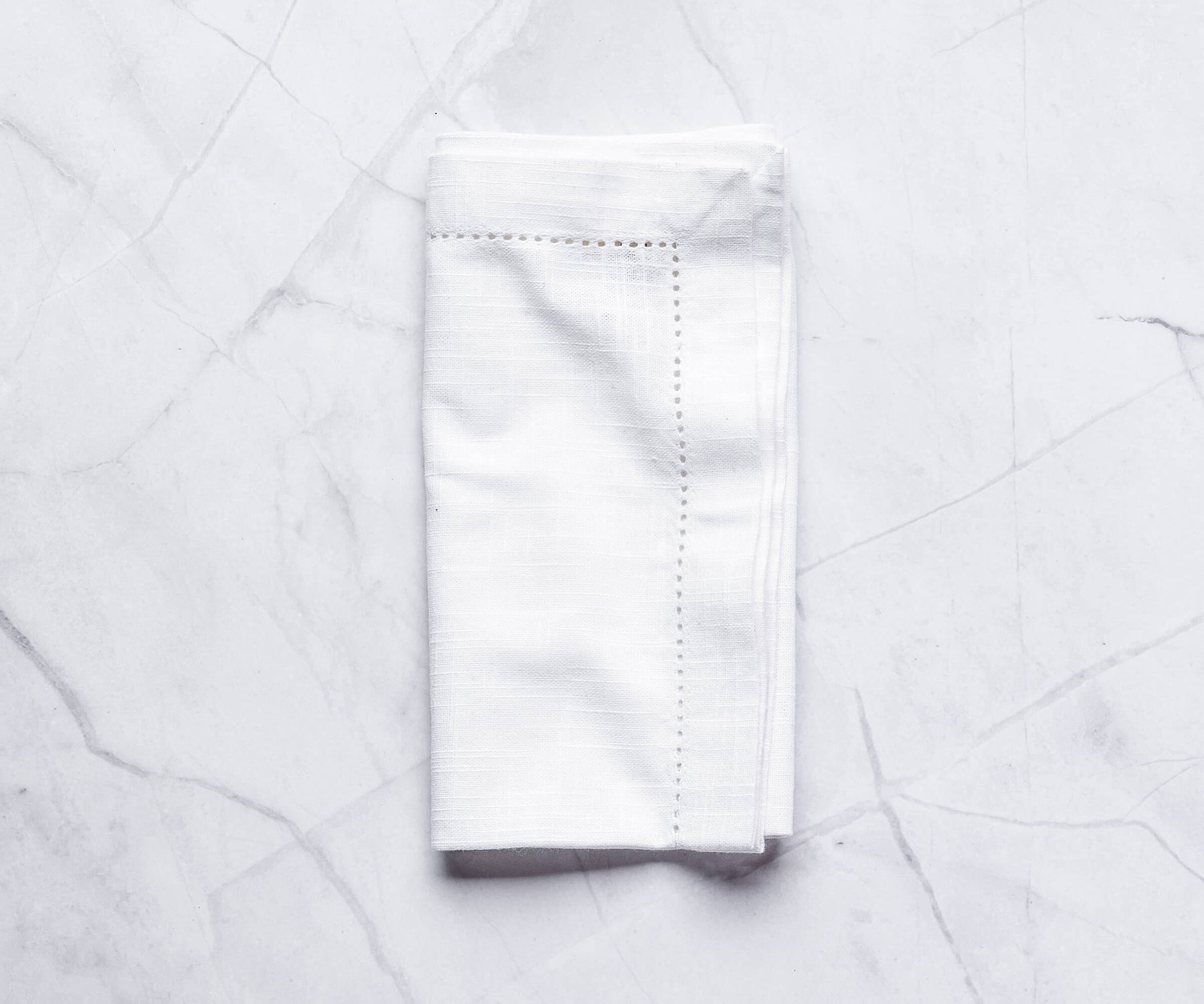 white napkins, white cloth napkins, white dinner napkins, dinner napkins cloth