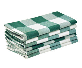 Elevate your table with cloth napkins green, lending a touch of contemporary elegance to your dining ambiance.