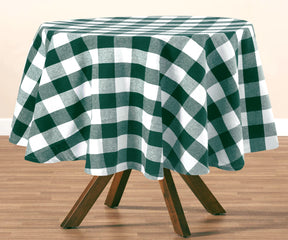 Round tablecloth with a checkered pattern, suitable for a summer feast