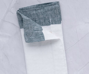 Bulk dinner napkins, crafted from quality materials for durability and style in any dining setting.