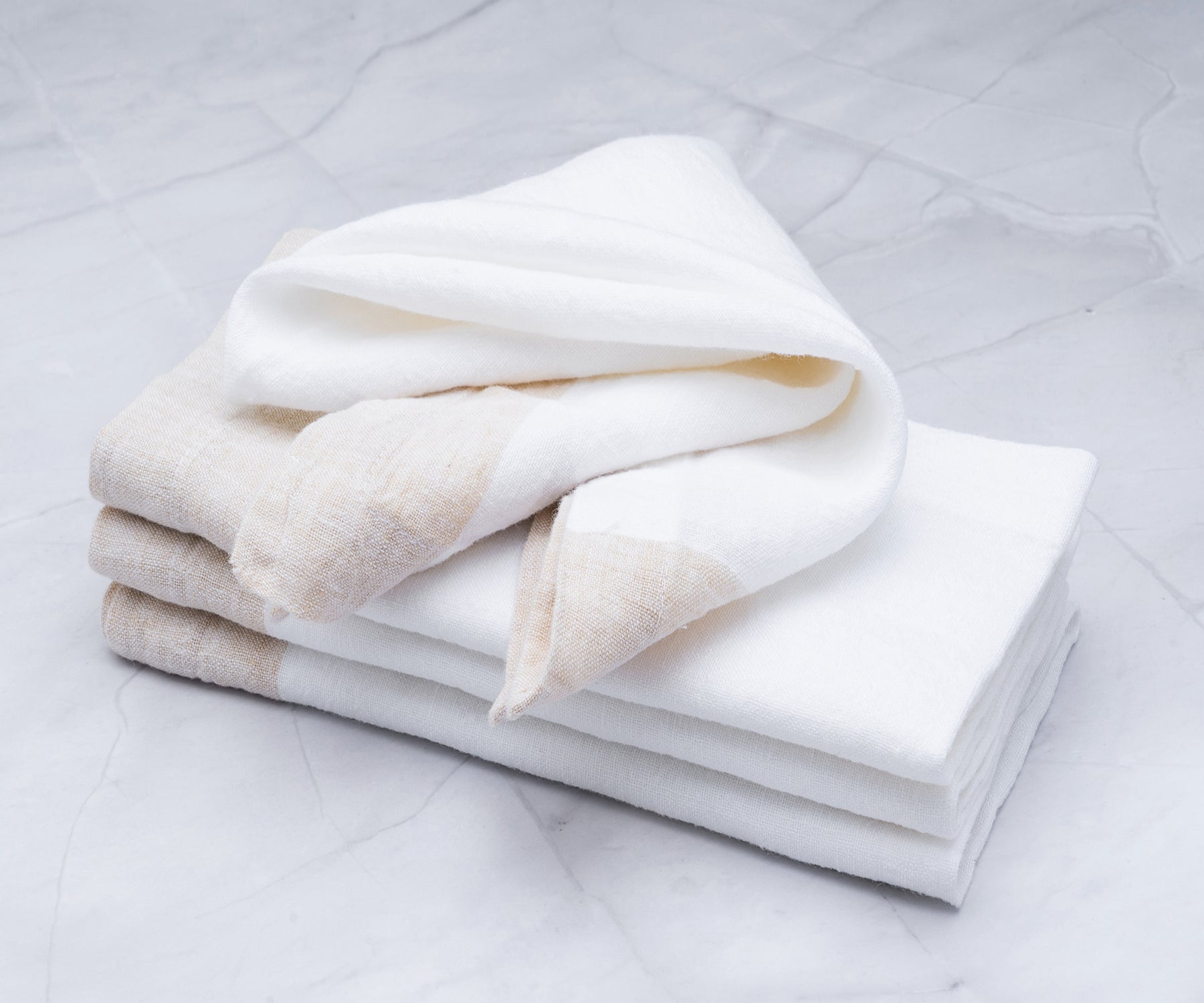 Purchase linen napkins in bulk for convenience and savings, ideal for large gatherings and events.